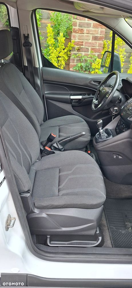Ford Tourneo Connect Grand - 12