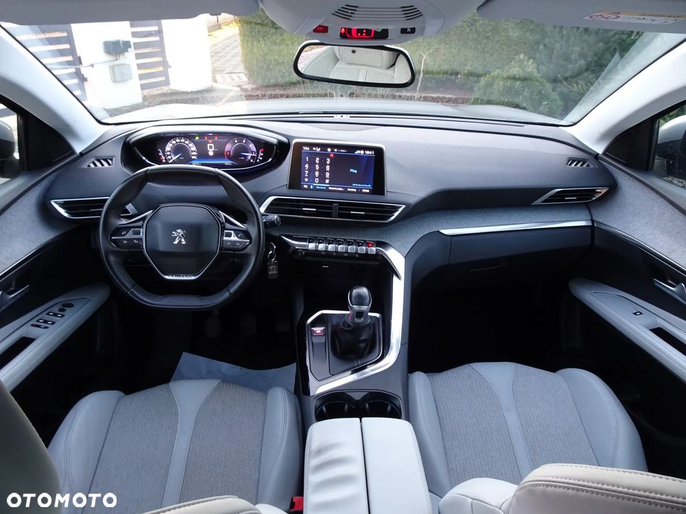 Peugeot 3008 1.5 BlueHDi Allure S&S - 21