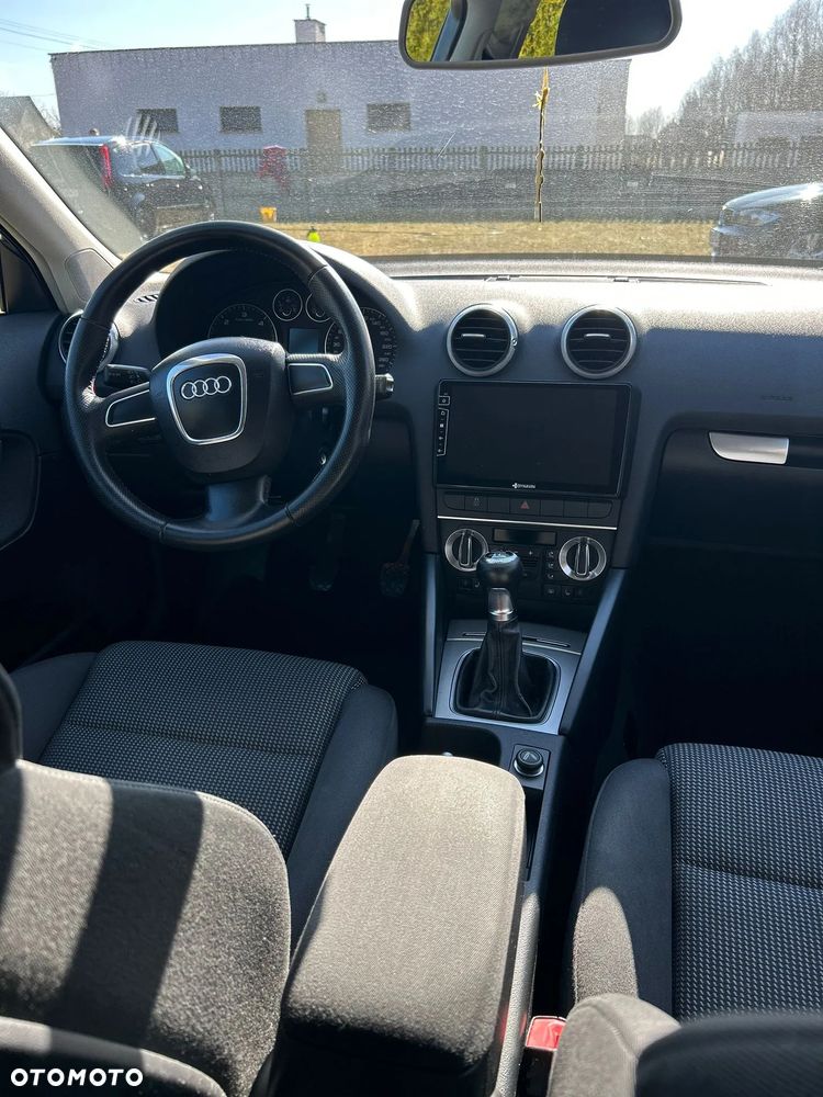 Audi A3 Sportback 1.6 TDI DPF Attraction - 17