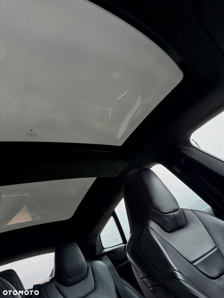 Tesla Model S 70 D - 12