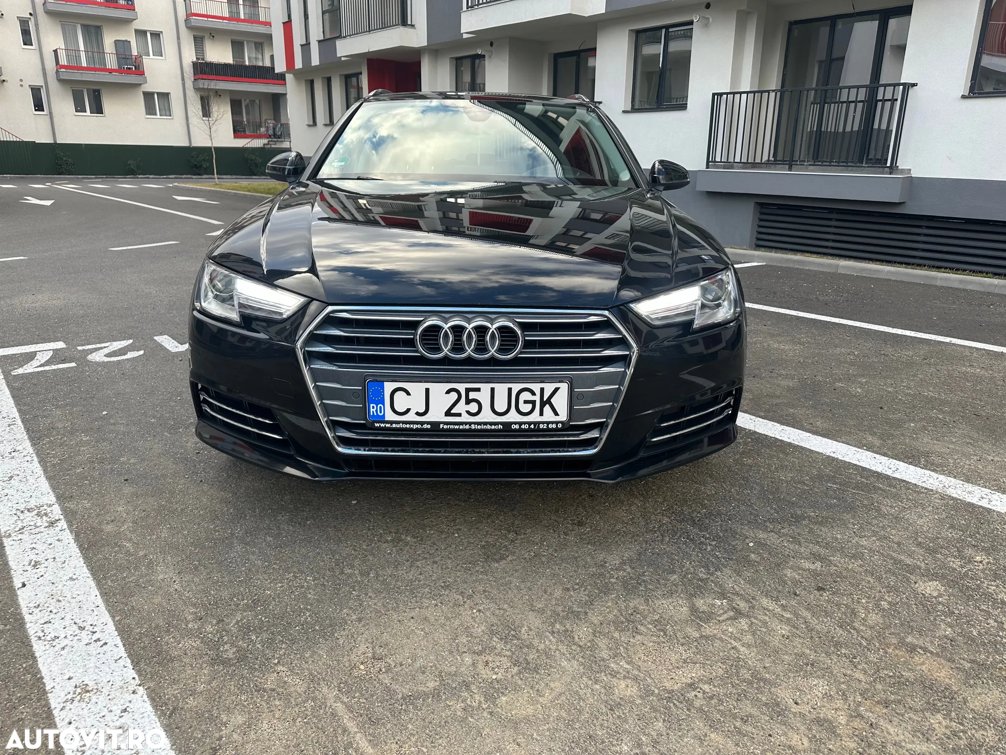 Audi A4 Avant 2.0 TDI ultra S tronic - 14