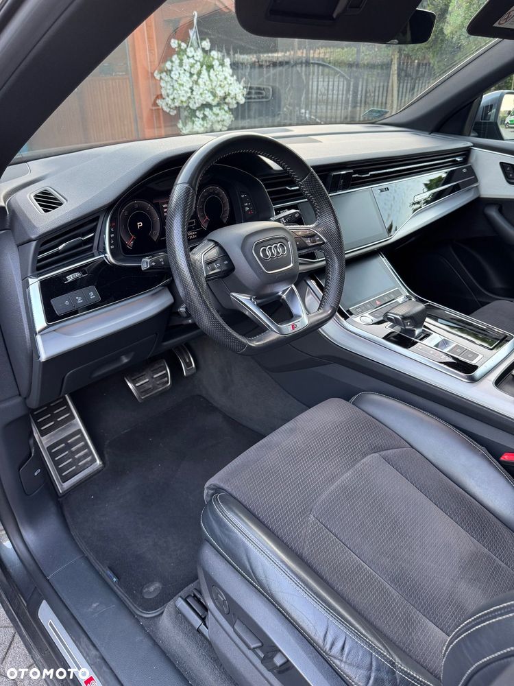 Audi Q8 - 6