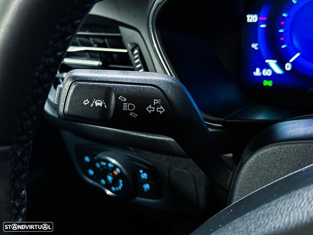 Ford Focus SW 1.0 EcoBoost Hybrid Aut. TITANIUM X - 26