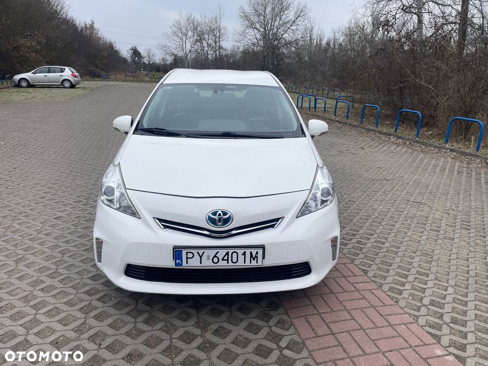 Toyota Prius+ (Hybrid) - 13