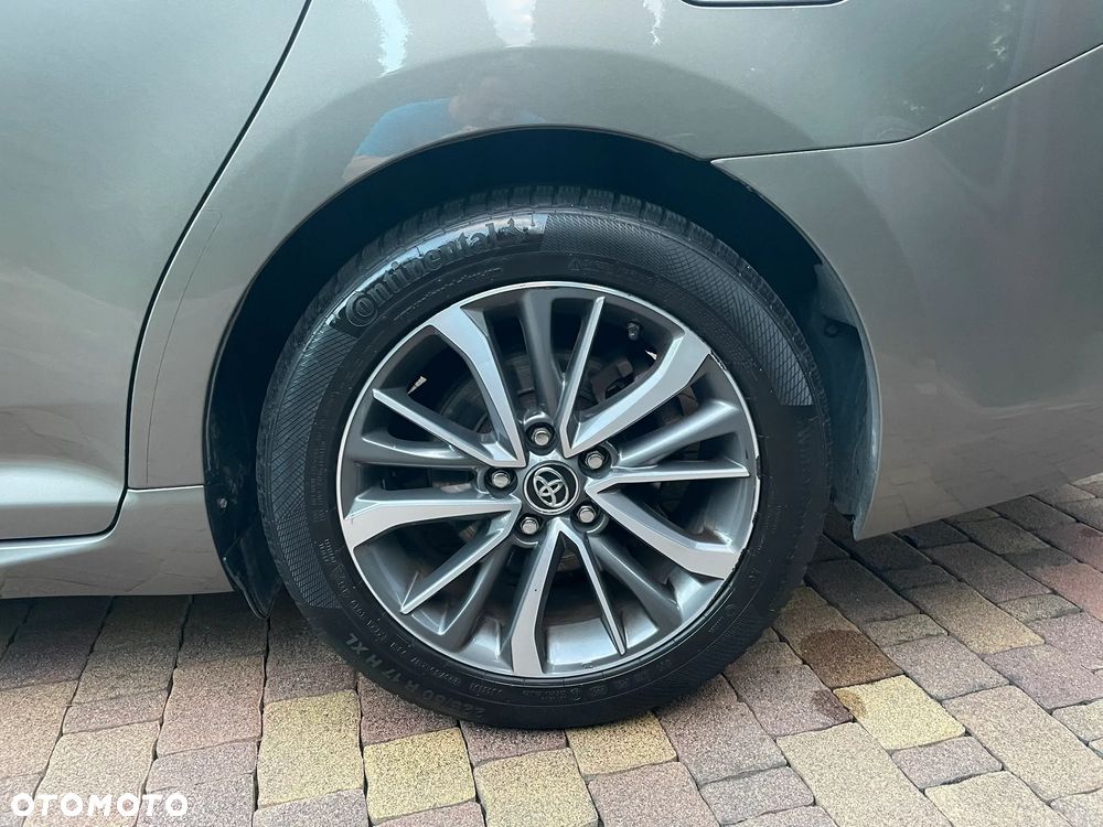 Toyota Avensis 1.8 Premium MS - 26