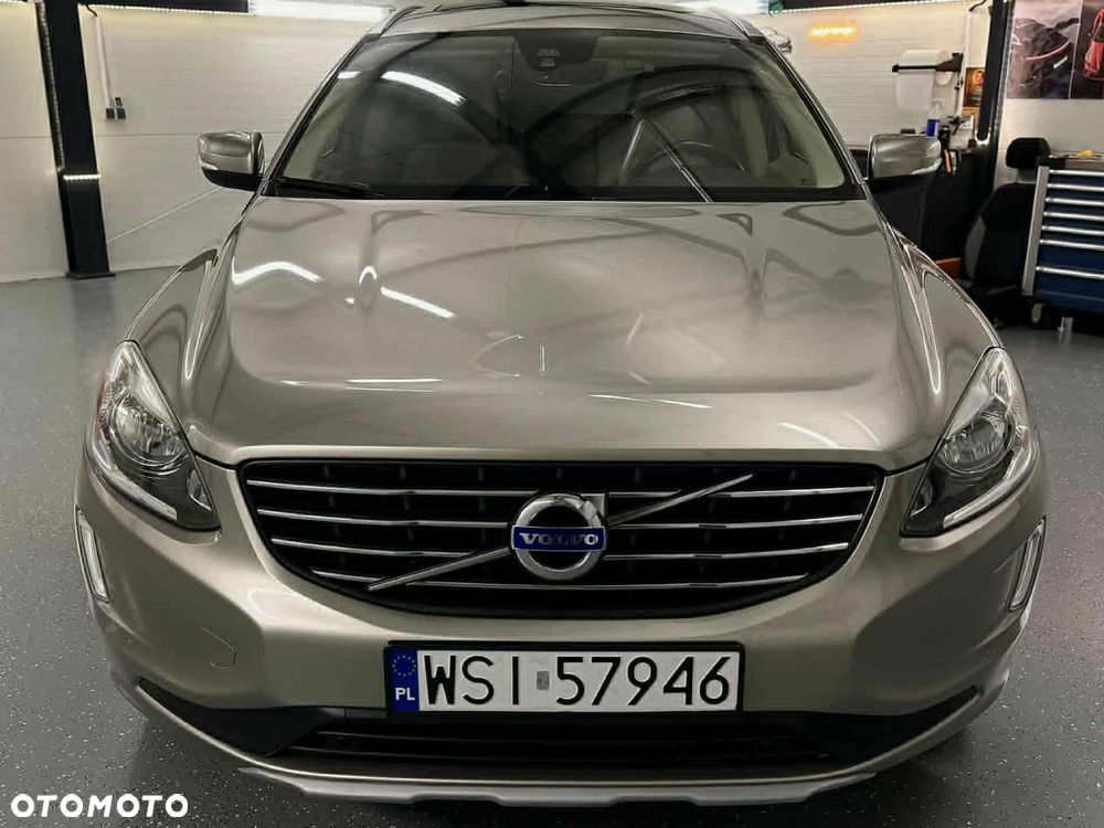 Volvo XC 60 T6 AWD Geartronic Momentum - 8