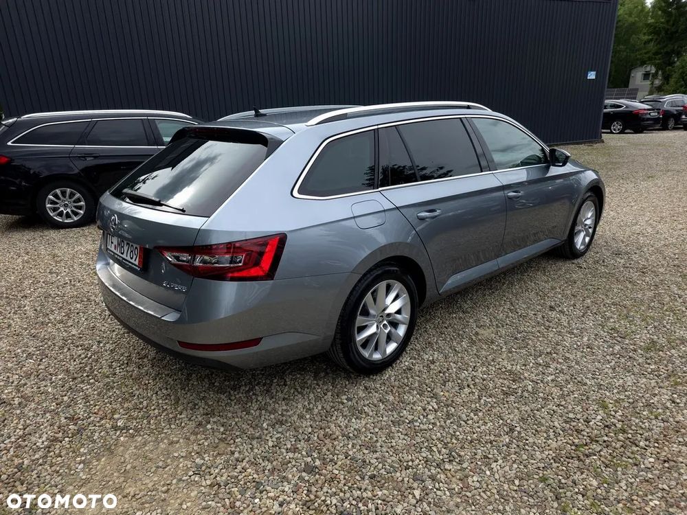 Skoda Superb 2.0 TDI Style - 6
