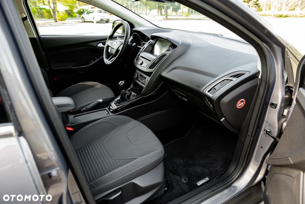 Ford Focus 1.0 EcoBoost Trend - 23