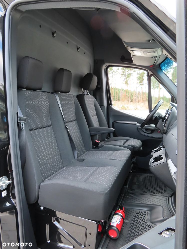 Mercedes-Benz Sprinter 319 CDI 190 KM 9G-Tronic Automat Model 907 AMG Panamericana GT AMG Furgon Blaszak Ekstra Długi LONG MAXI + 4800 mm Zawieszenie Tylne Pneumatyczne Adaptacyjne WZMACNIANY Rozstaw Osi 4325 mm Ładowność 941 Kg HAK 2800 Kg FULL Opcja Wyposażenia Stan Auta Nowy Jak Z Salonu OKAZJA DOSTEPNY I GOTOWY - 27