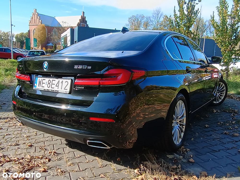 BMW Seria 5 530e Business Edition sport - 3