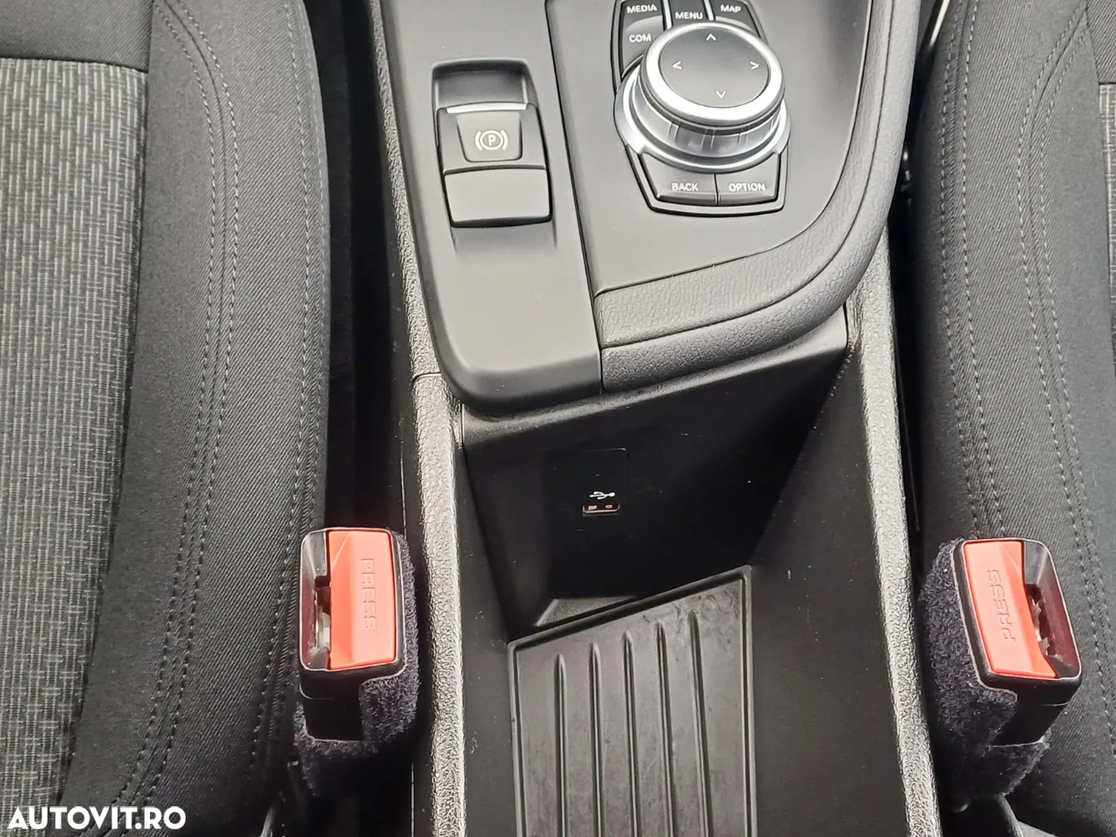 BMW X1 - 24