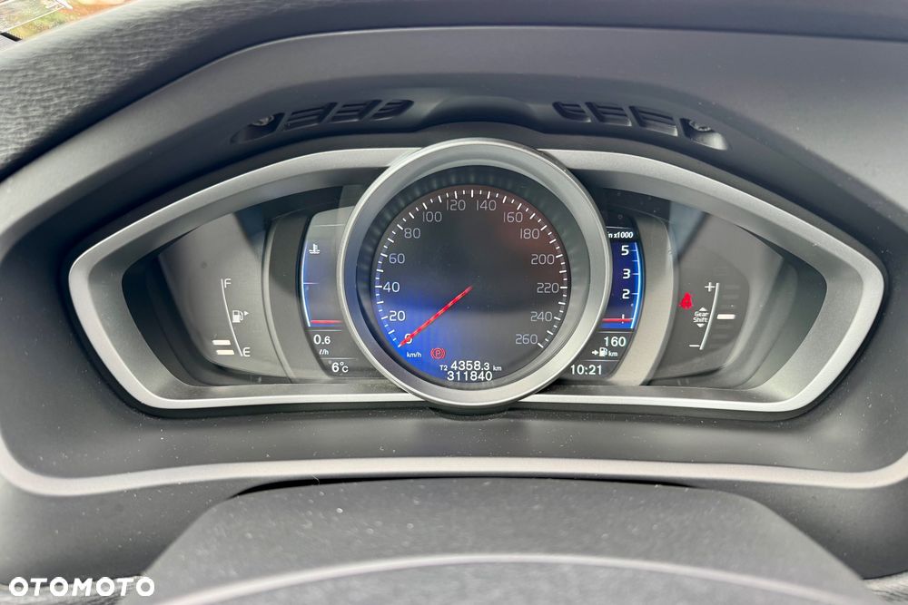 Volvo V40 D2 RDesign - 26