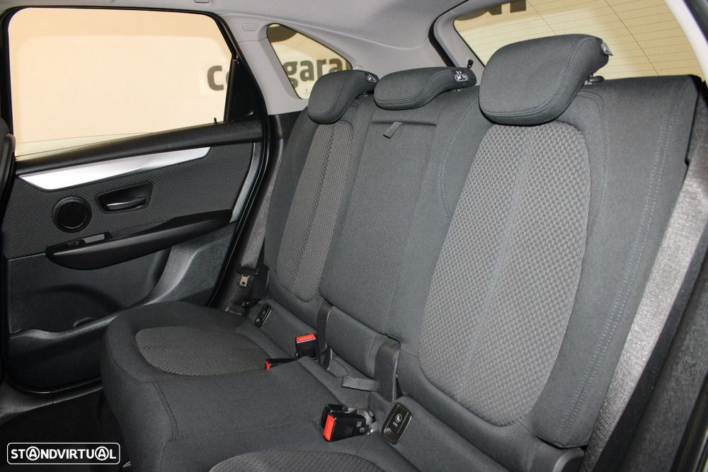 BMW 216 Active Tourer d Advantage - 26