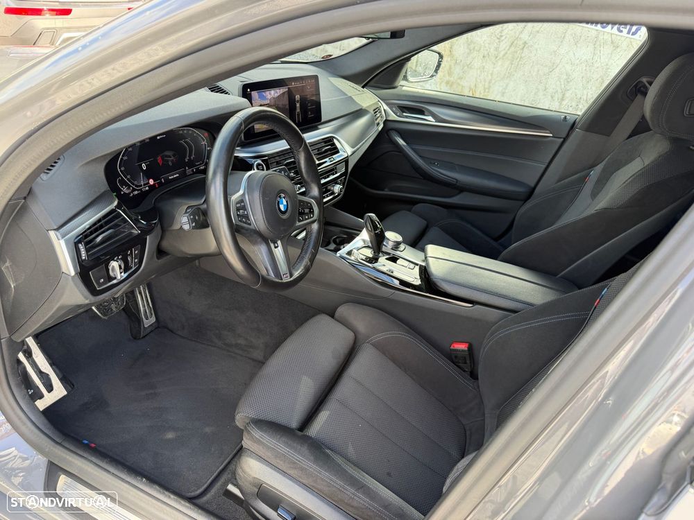 BMW 530 e Pack Desportivo M - 8
