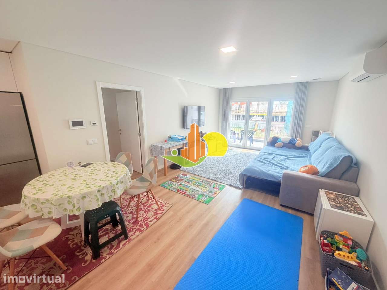 Arrenda-se T2 mobilado com Garagem - Grande imagem: 5/17