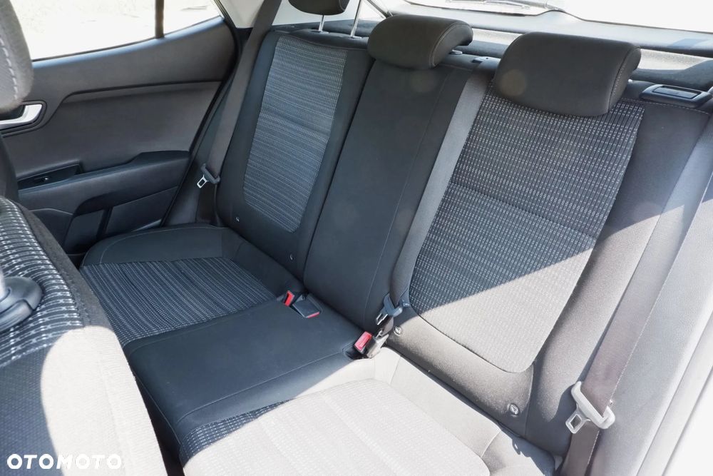 Kia Stonic 1.4 L - 31