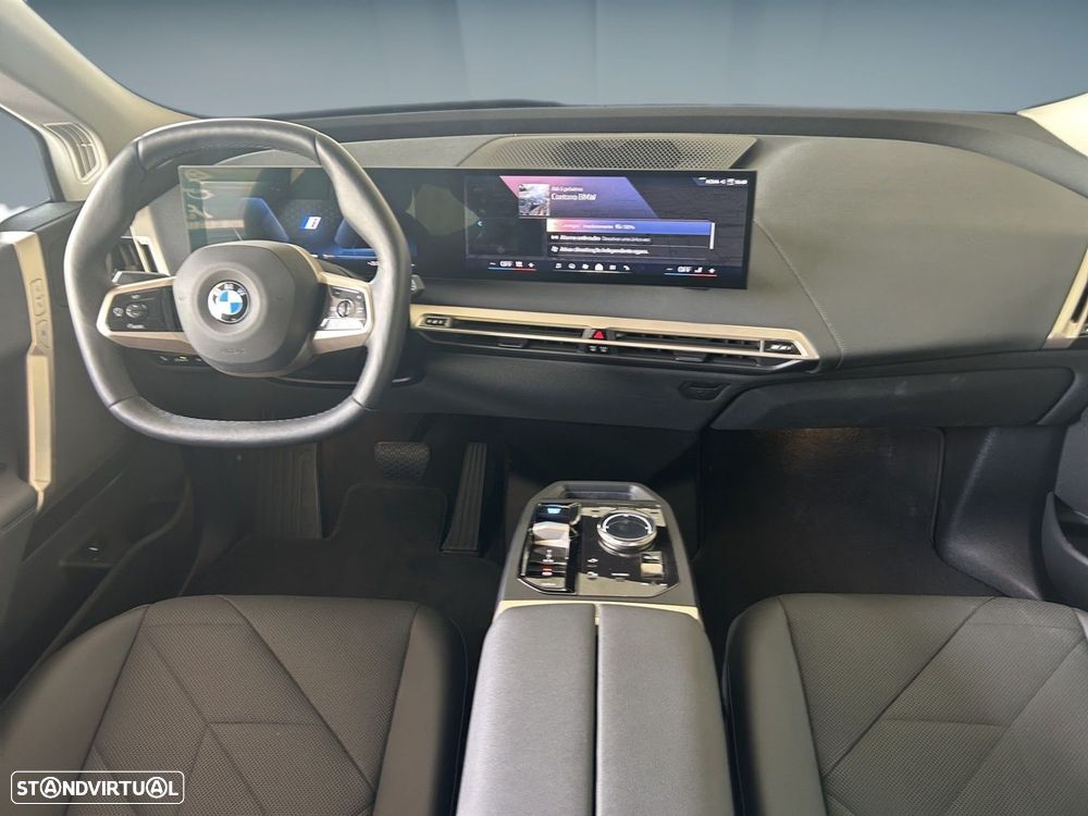 BMW iX xDrive 45 - 7