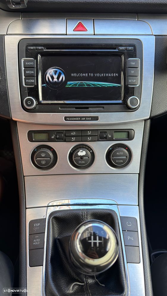 VW Passat - 8