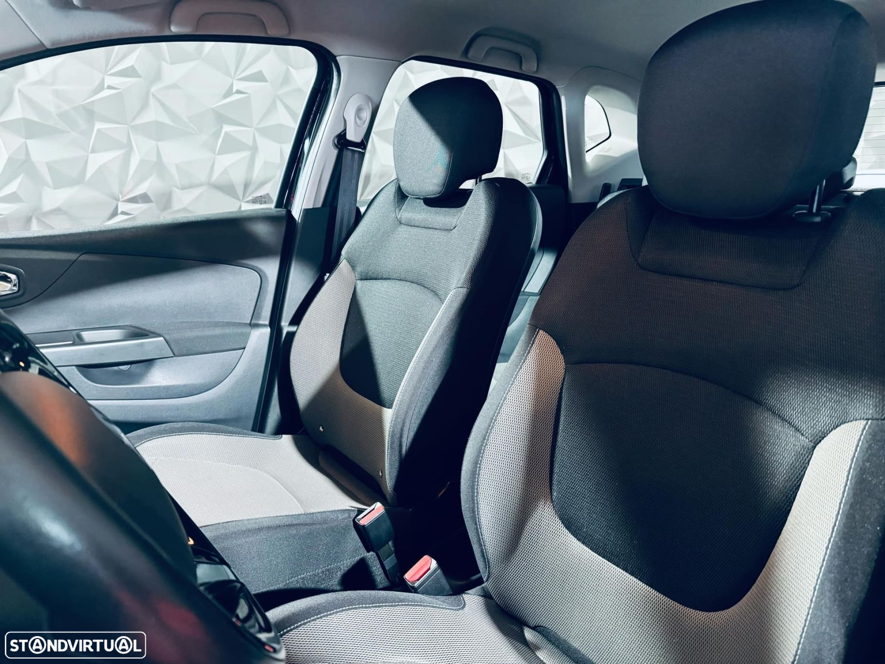 Renault Captur 0.9 TCE Exclusive - 27