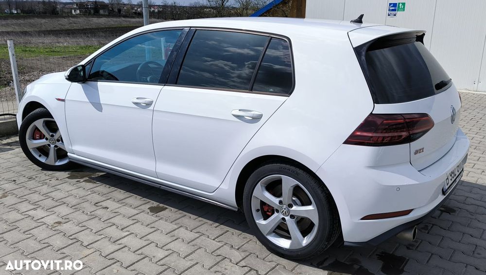 Volkswagen Golf - 7