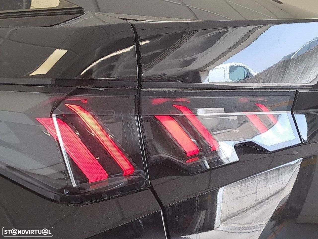 Peugeot 3008 1.2 Hybrid Allure e-DCS6 - 26
