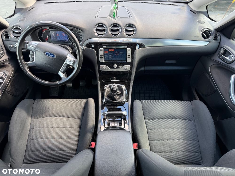 Ford S-Max 2.0 TDCi DPF Titanium X - 37