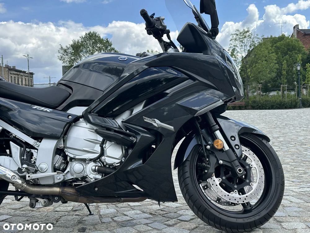 Yamaha FJR - 4