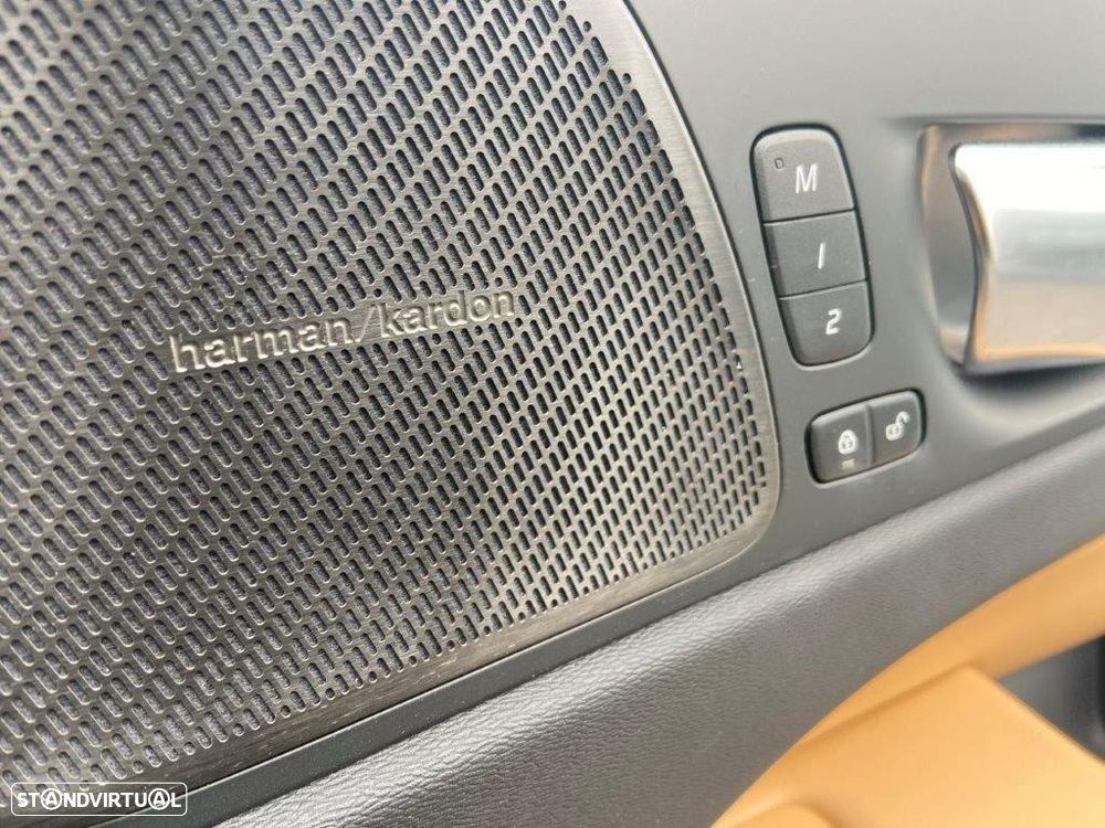 Volvo XC 60 2.0 T6 PHEV Ultra Bright - 31