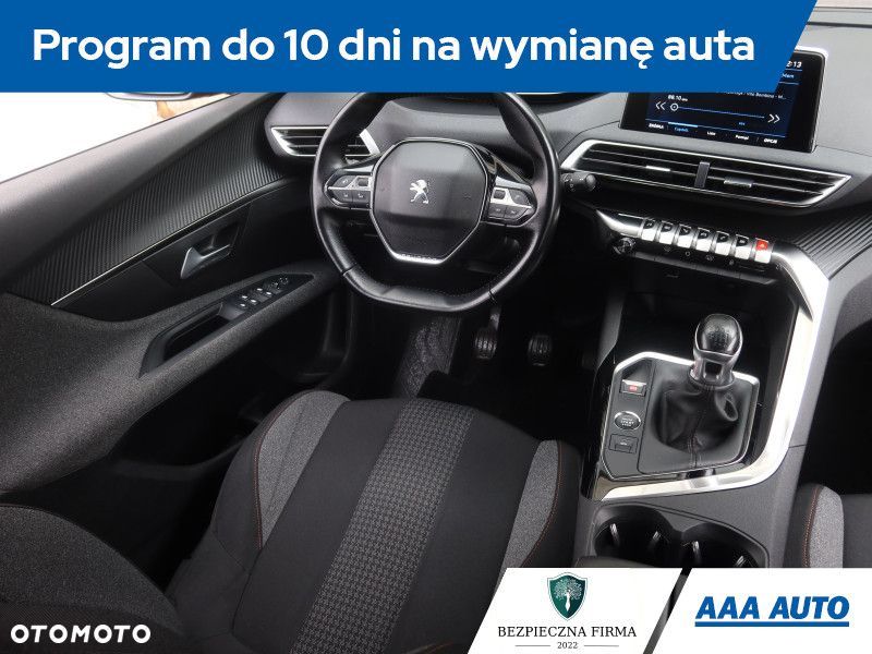 Peugeot 5008 - 8