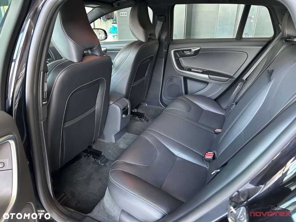 Volvo V60 T3 Momentum - 20