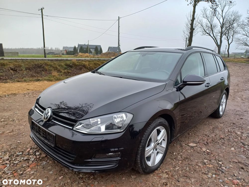 Volkswagen Golf - 1