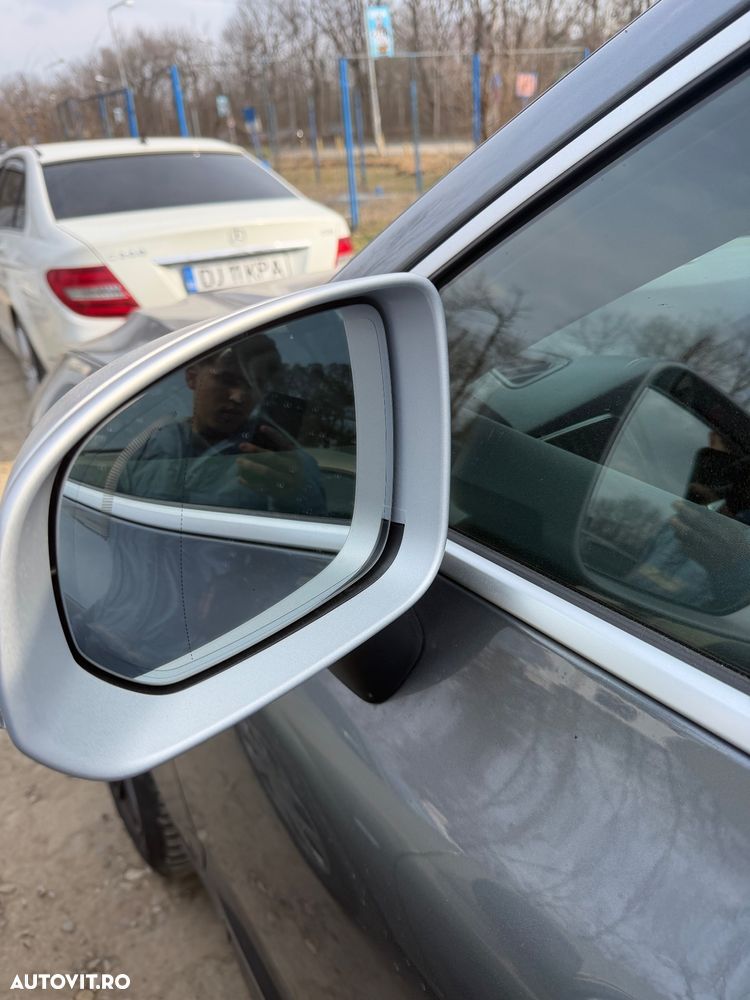 Volvo XC 60 D4 AWD Geartronic RDesign - 35