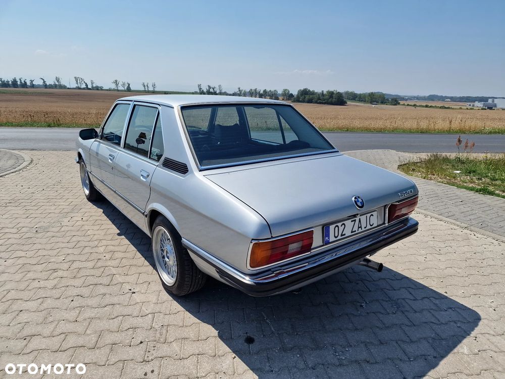 BMW Seria 5 520 - 15