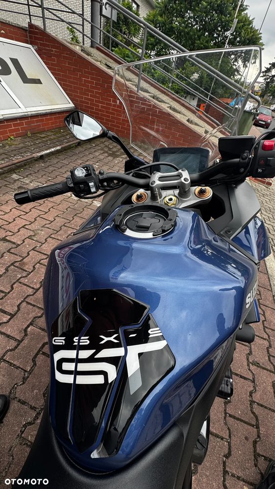 Suzuki GSX - 3