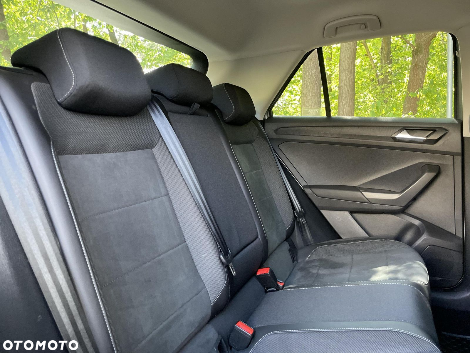 Volkswagen T-Roc - 22