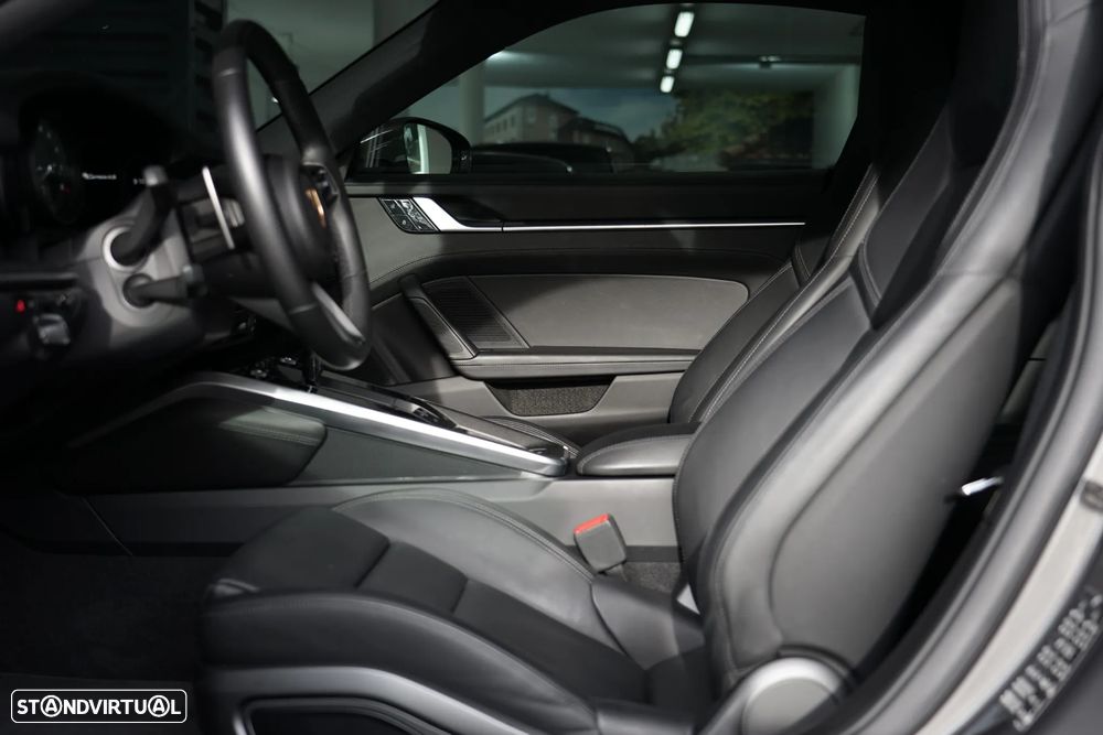 Porsche 911 (992) Carrera 4S PDK - 10