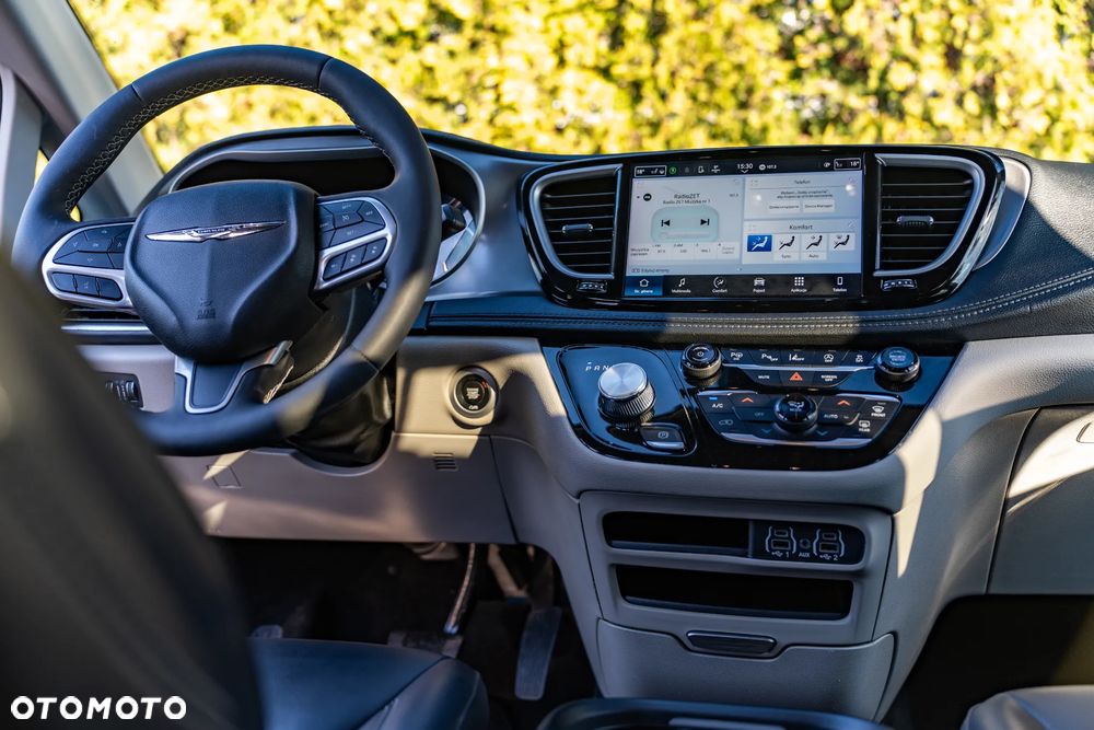 Chrysler Pacifica - 19