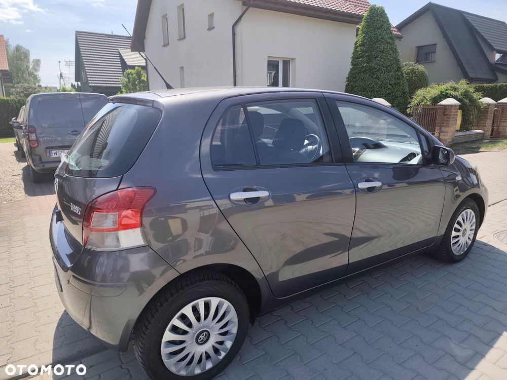 Toyota Yaris - 3