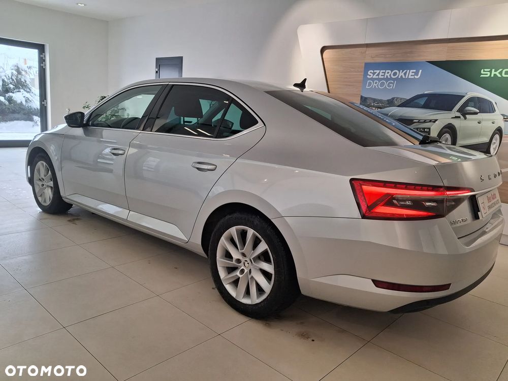 Skoda Superb 1.5 TSI Ambition DSG - 6