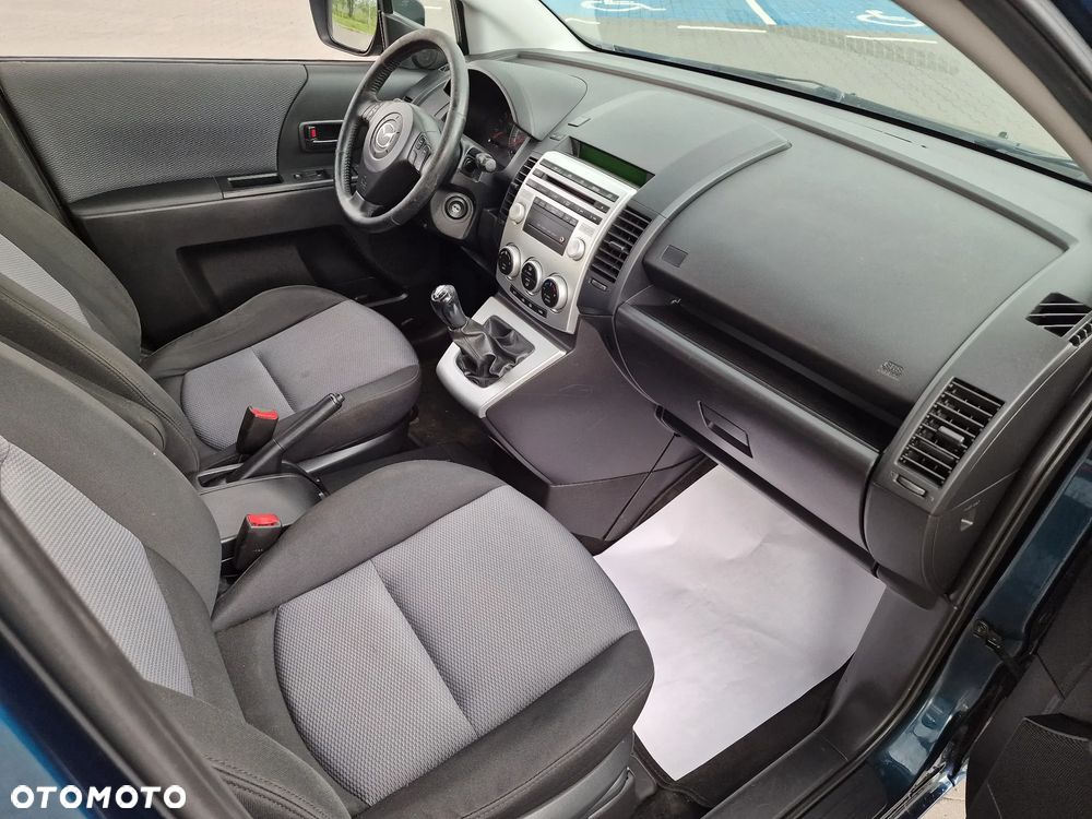 Mazda 5 - 6