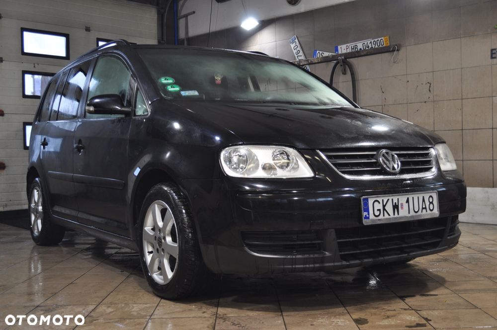 Volkswagen Touran 1.9 TDI Highline - 1