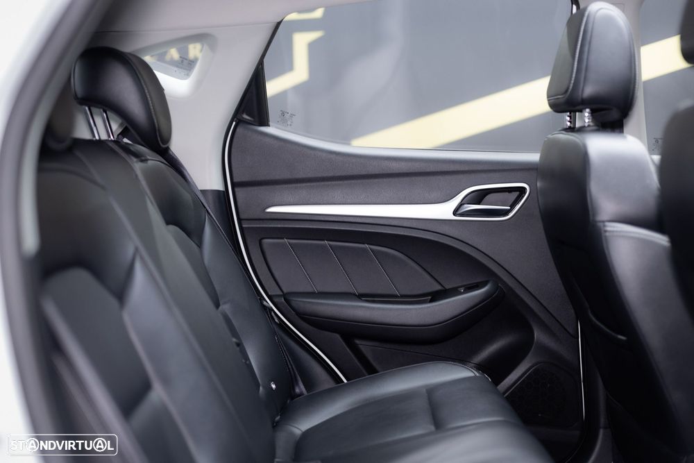 MG ZS EV 44.5 kWh Luxury - 20