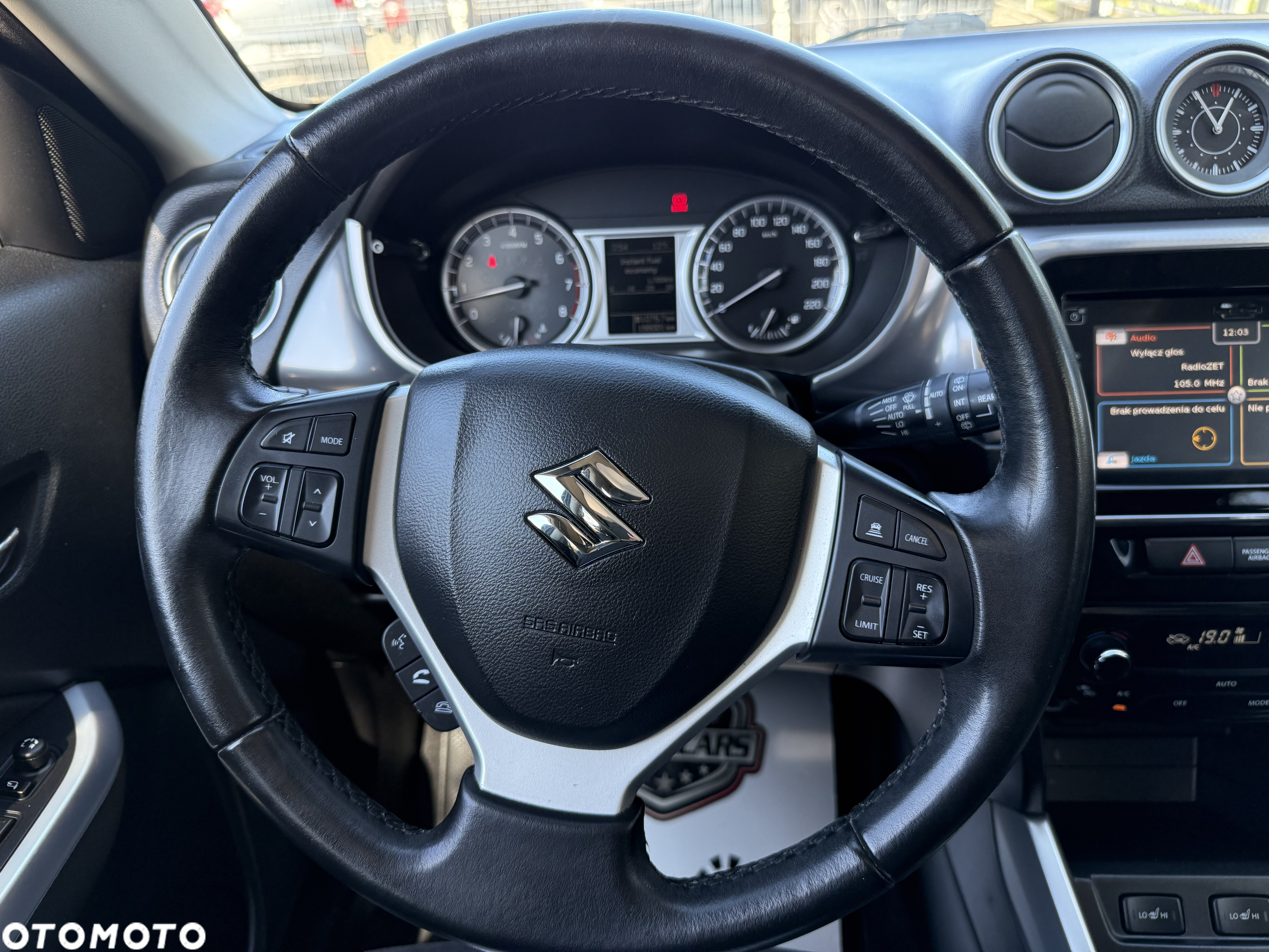 Suzuki Vitara - 25
