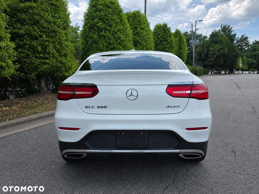 Mercedes-Benz GLC 300 4Matic 9G-TRONIC AMG Line - 4