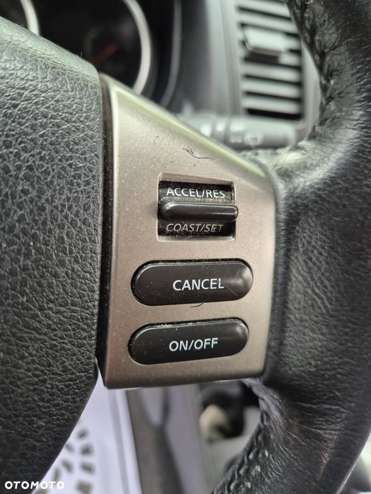 Nissan Tiida - 19