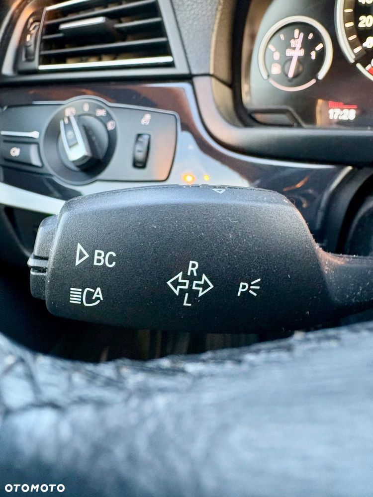 BMW Seria 5 520d - 15