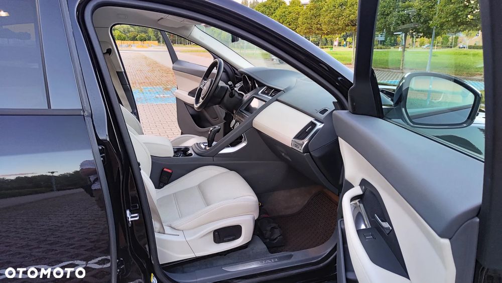 Jaguar E-Pace 2.0 i4D AWD HSE - 10