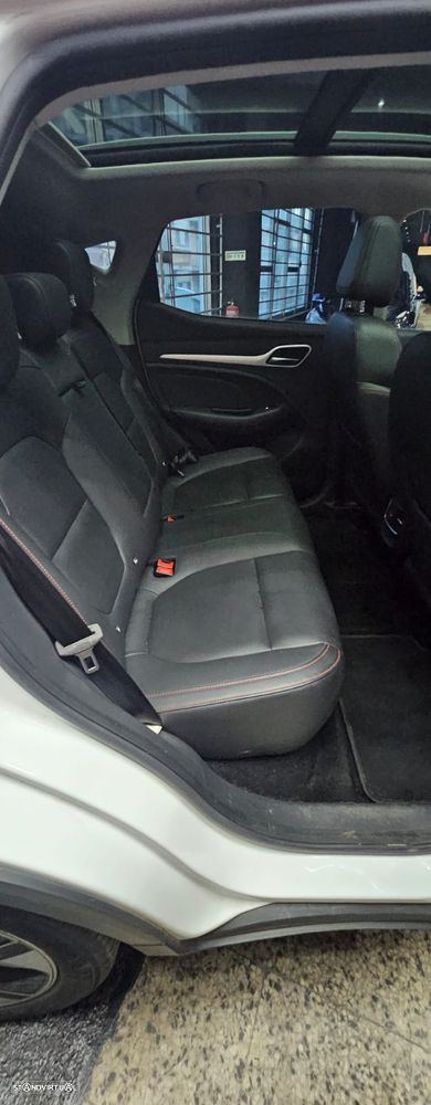 MG ZS EV 50.3 kWh Luxury - 9