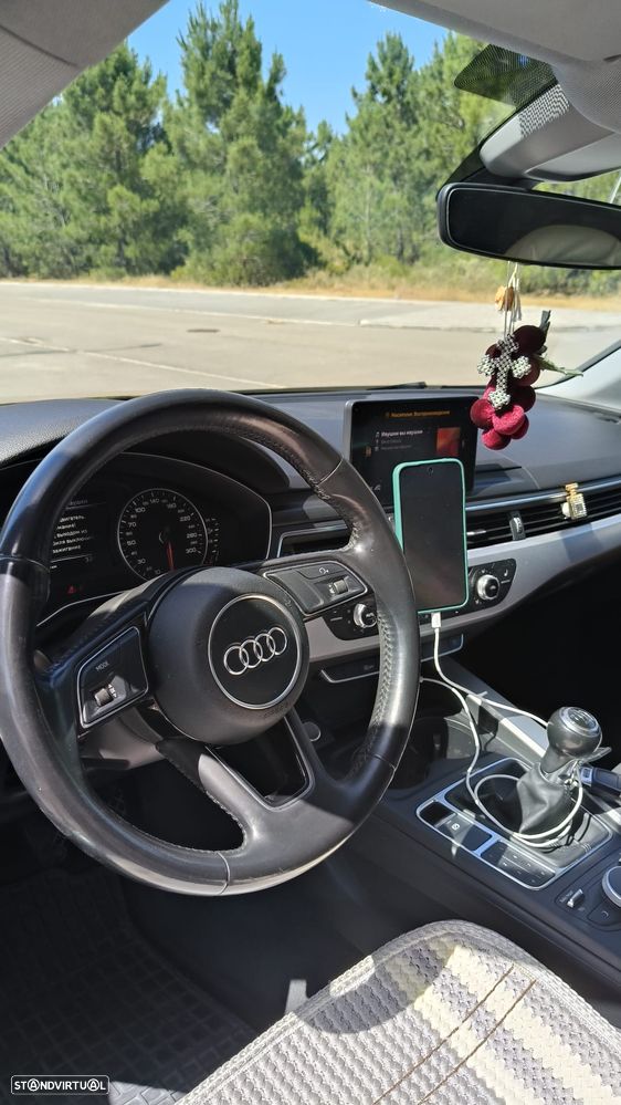 Audi A4 2.0 TDI DPF Ambiente - 2