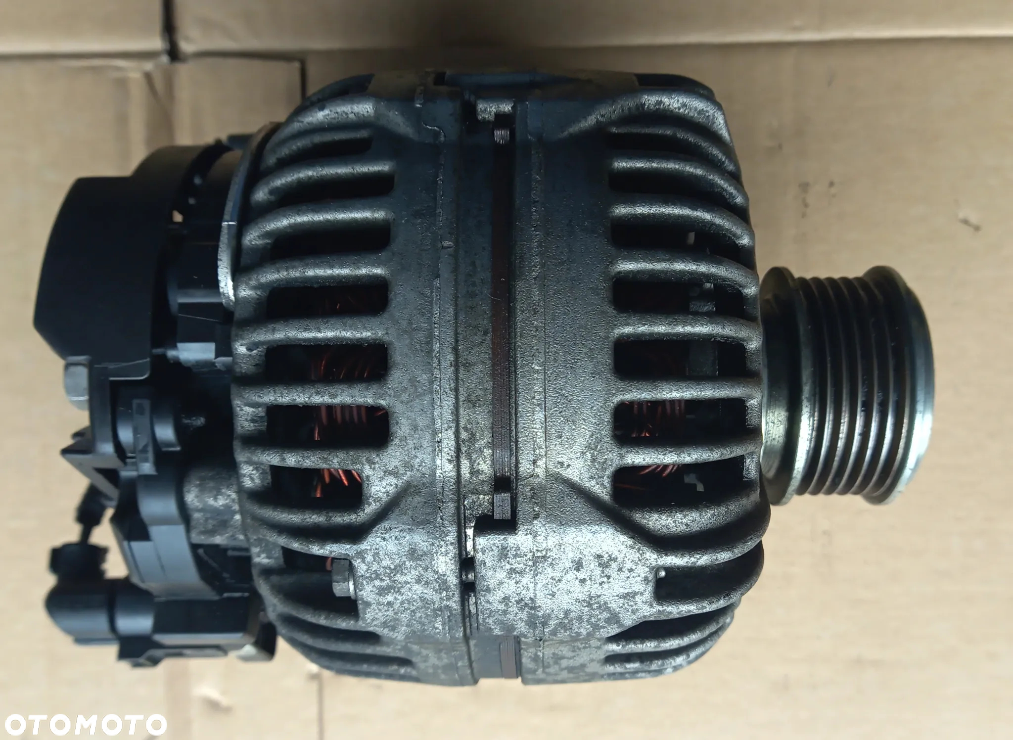 VW Passat B6 Touran Octavia Altea 1.9 2.0 FSI TDI alternator 140A 06F903023F - 5